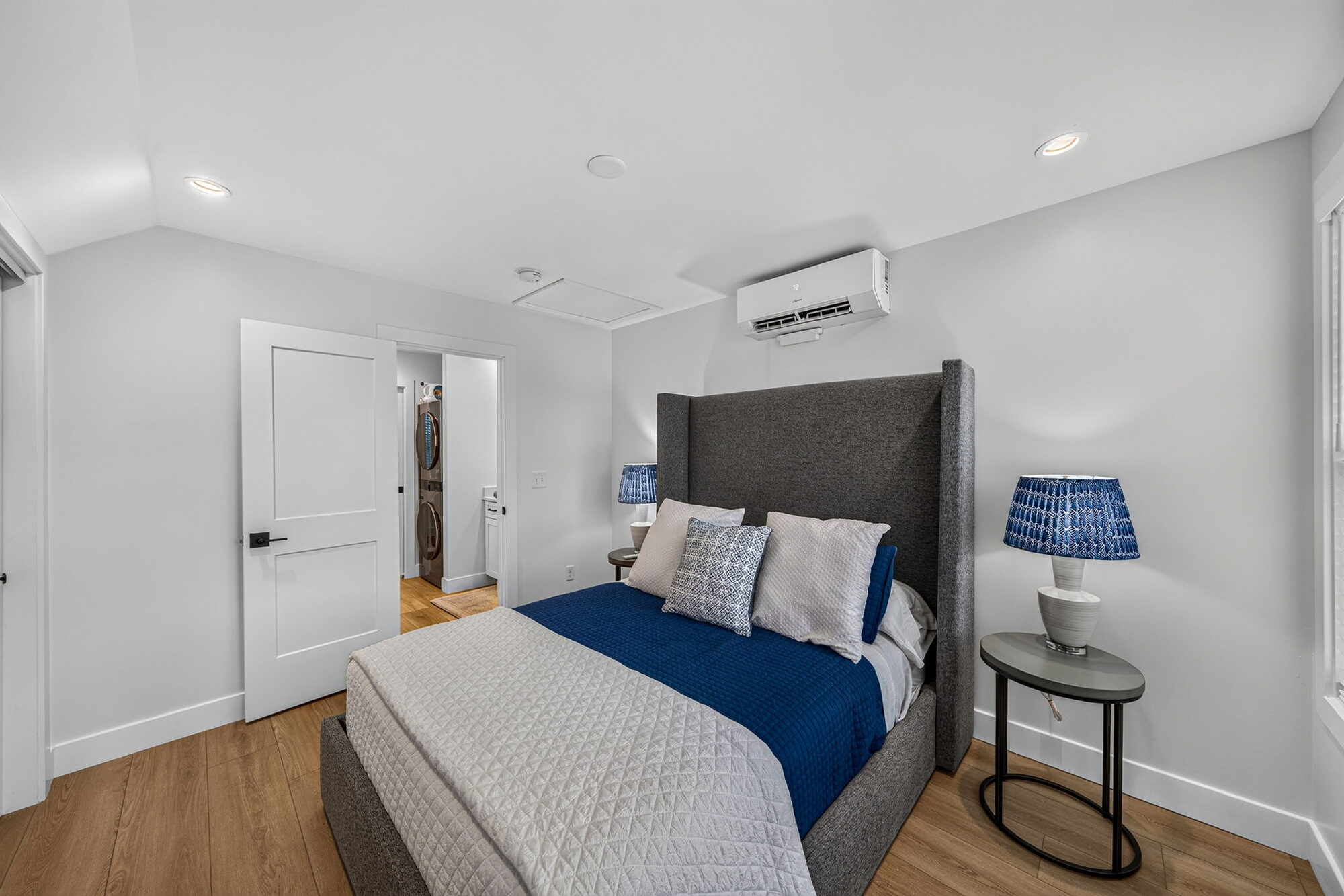 Carriage House 6